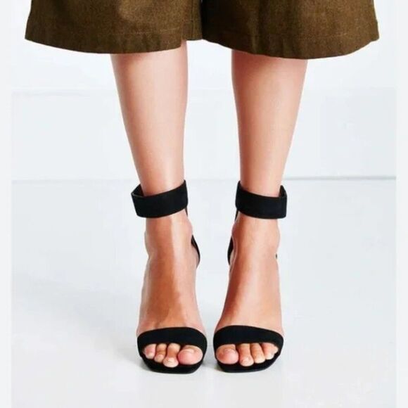 Jeffrey Campbell Black Holvey Suede Heel Sandals Size 9.5 - Picture 2 of 8